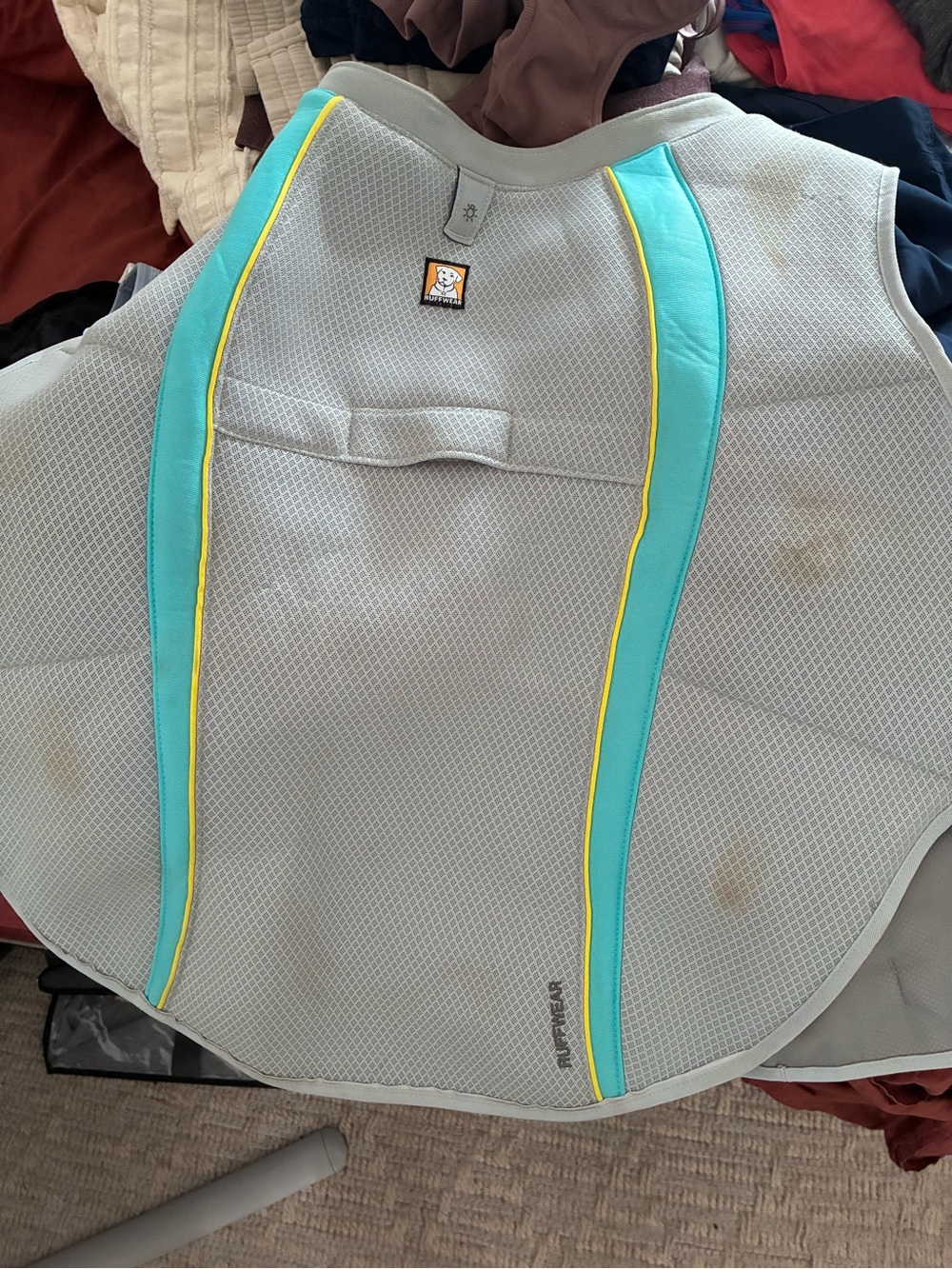 Ruffwear Light Gray Cooling Vest with Yellow Logo Patch